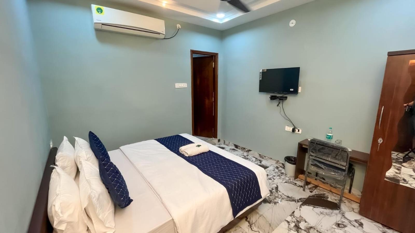 Hotel Abhinandan Indore Exterior photo